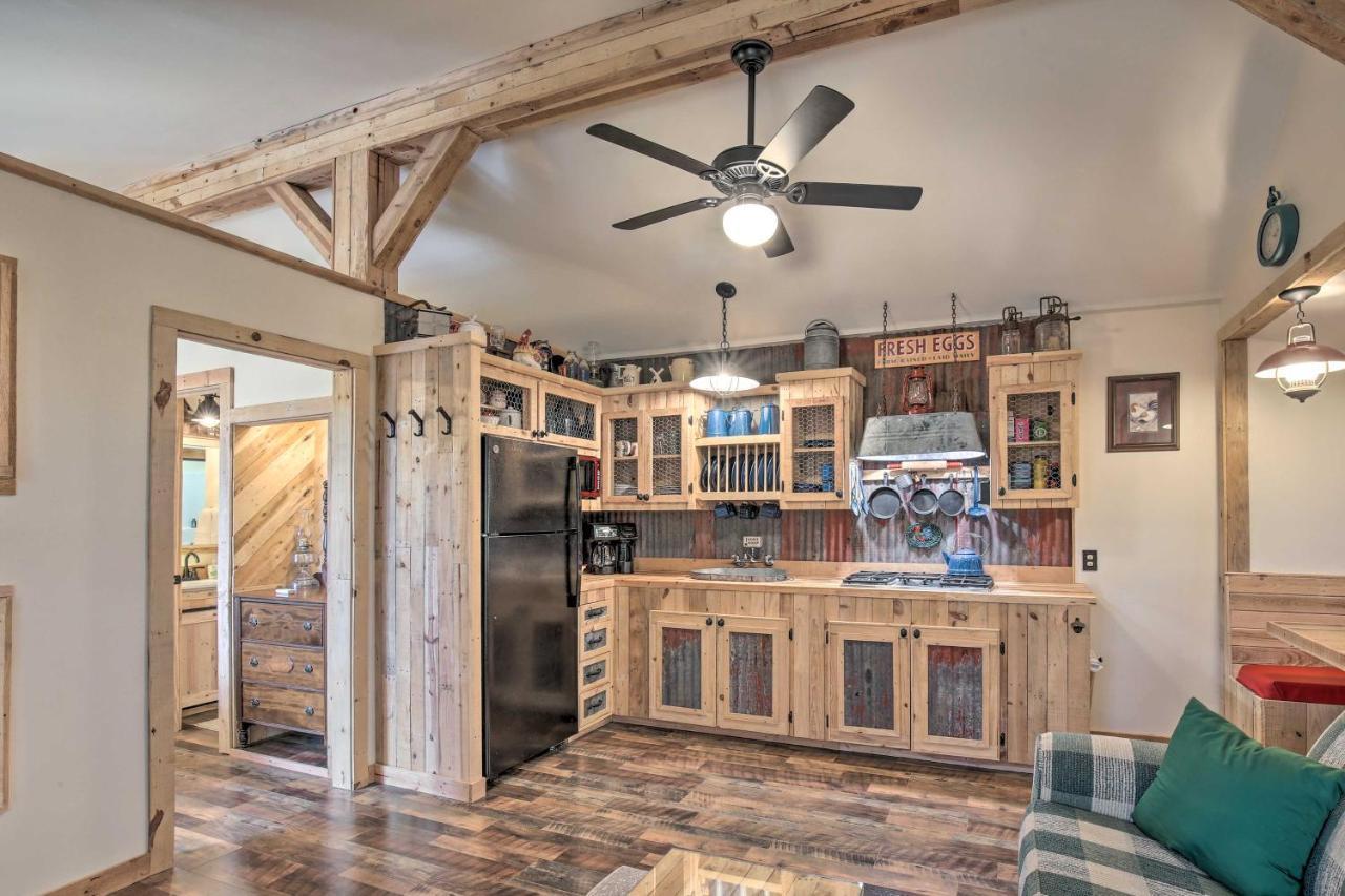 Kerrville Converted Barn Tiny Home With Kayaks! Εξωτερικό φωτογραφία