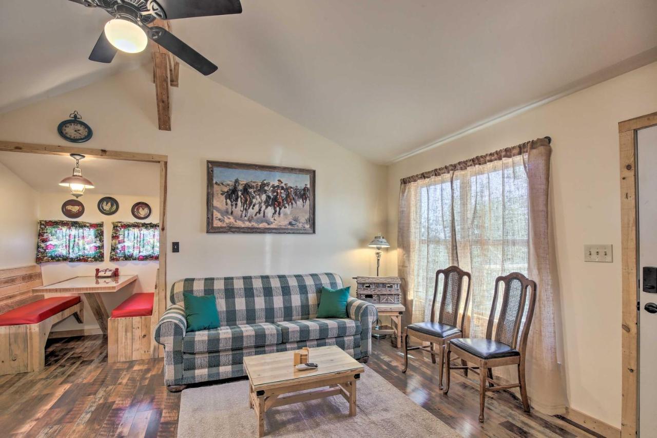 Kerrville Converted Barn Tiny Home With Kayaks! Εξωτερικό φωτογραφία