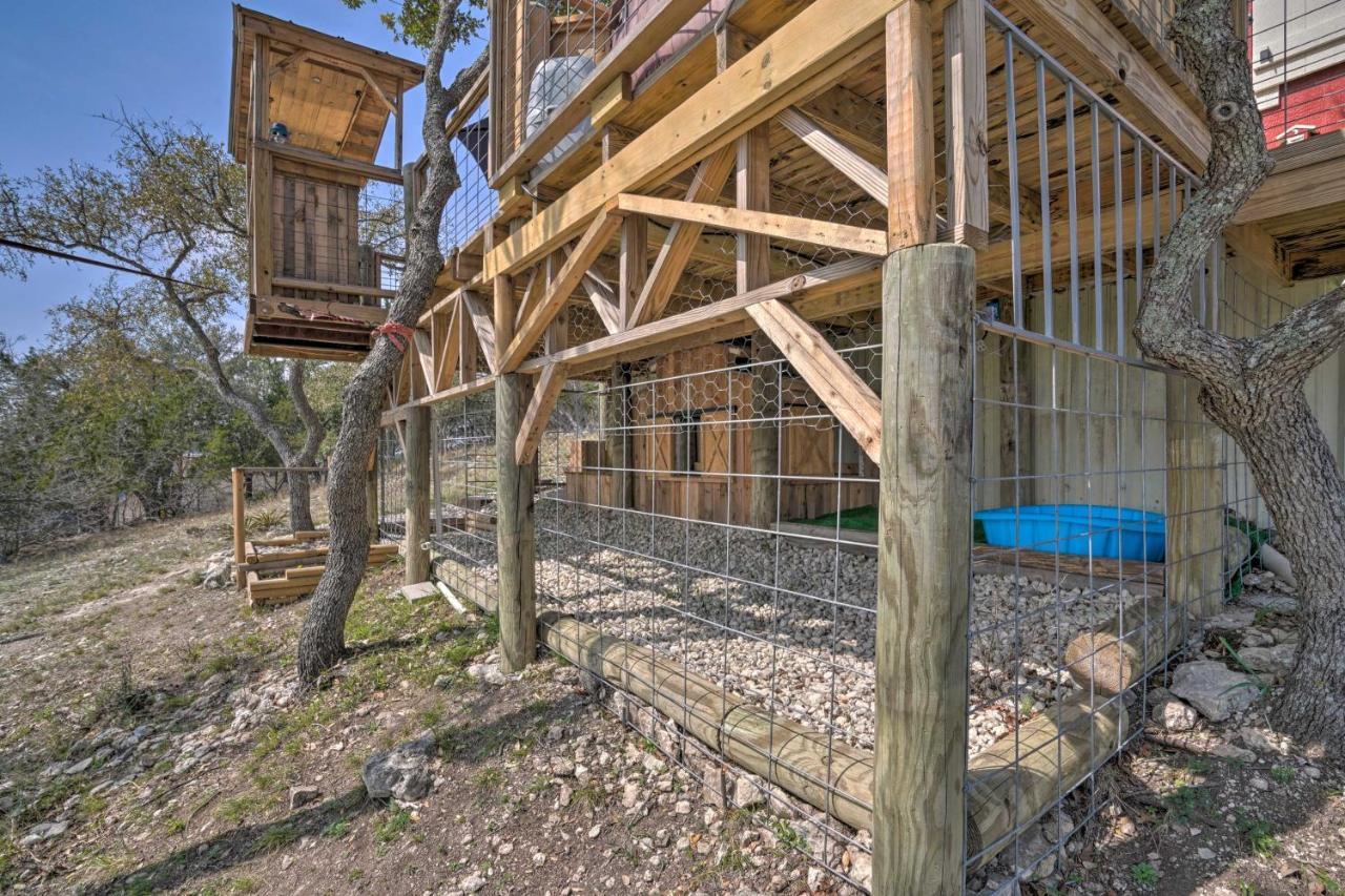 Kerrville Converted Barn Tiny Home With Kayaks! Εξωτερικό φωτογραφία